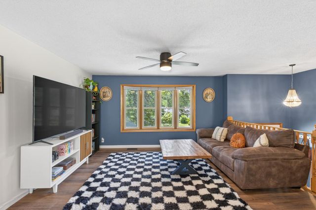 15350 Dunbar Avenue, Apple Valley, MN 55124