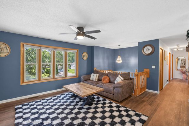 15350 Dunbar Avenue, Apple Valley, MN 55124