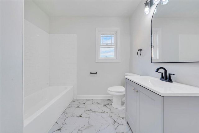 N 202 Bruffey ST, Salem, VA 24153