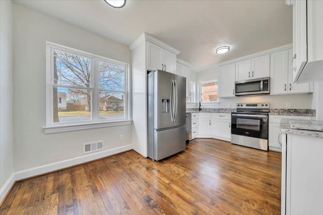 N 202 Bruffey ST, Salem, VA 24153