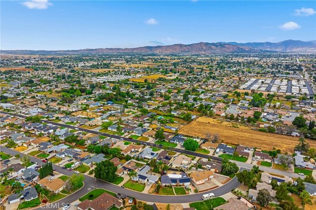 147 Myrtlewood, Calimesa, CA 92320