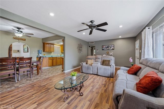 147 Myrtlewood, Calimesa, CA 92320