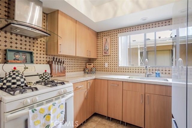 331 N Isabel Street 4, Glendale, CA 91206