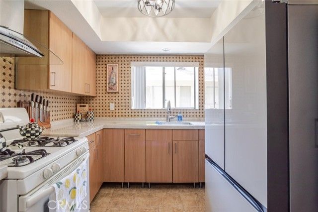 331 N Isabel Street 4, Glendale, CA 91206