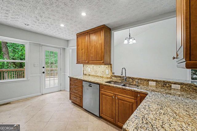1037 Atherton Lane, Woodstock, GA 30189