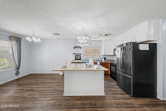 2569 S CHAPARRAL Road, Apache Junction, AZ 85119