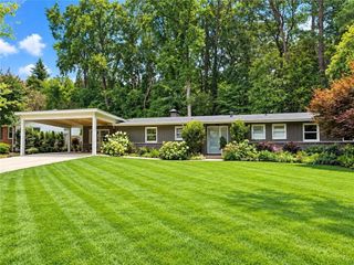 1423 Brook Valley Lane NE, Brookhaven, GA 30324