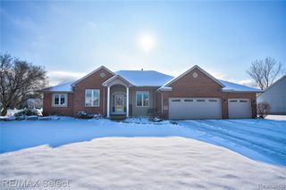 7065 Crosswinds Drive, Swartz Creek, MI 48473