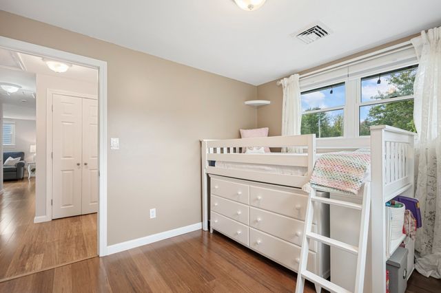 12 Kennedy Rd, Bellingham, MA 02019