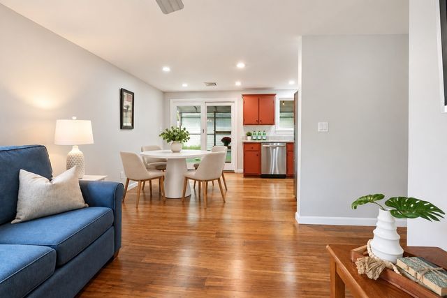 12 Kennedy Rd, Bellingham, MA 02019