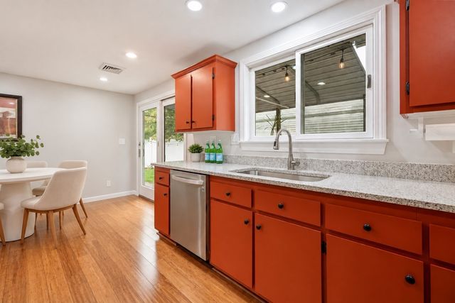 12 Kennedy Rd, Bellingham, MA 02019