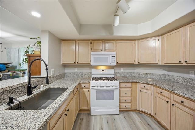 7950 West Flamingo Road 1017, Las Vegas, NV 89147