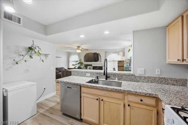 7950 West Flamingo Road 1017, Las Vegas, NV 89147