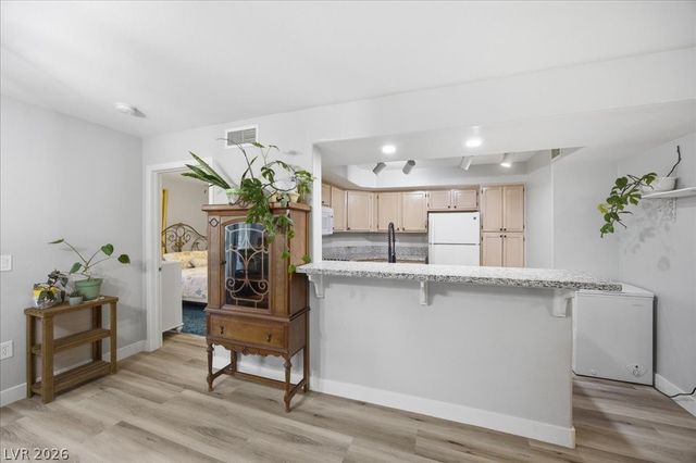 7950 West Flamingo Road 1017, Las Vegas, NV 89147