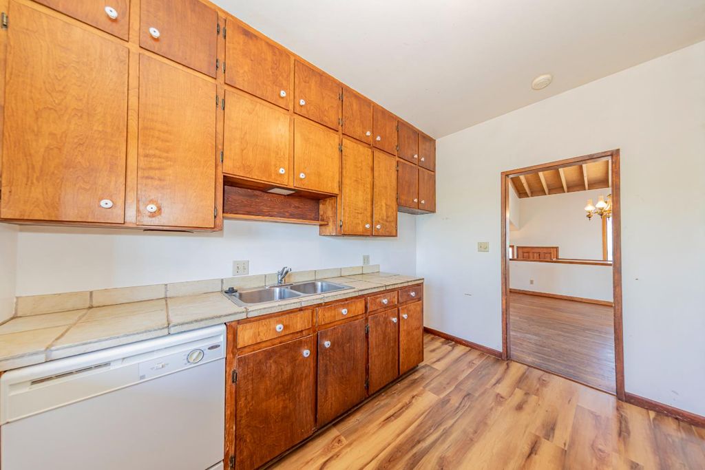 Image 17 of property listing at 32774 Road 400, Coarsegold, CA 93614