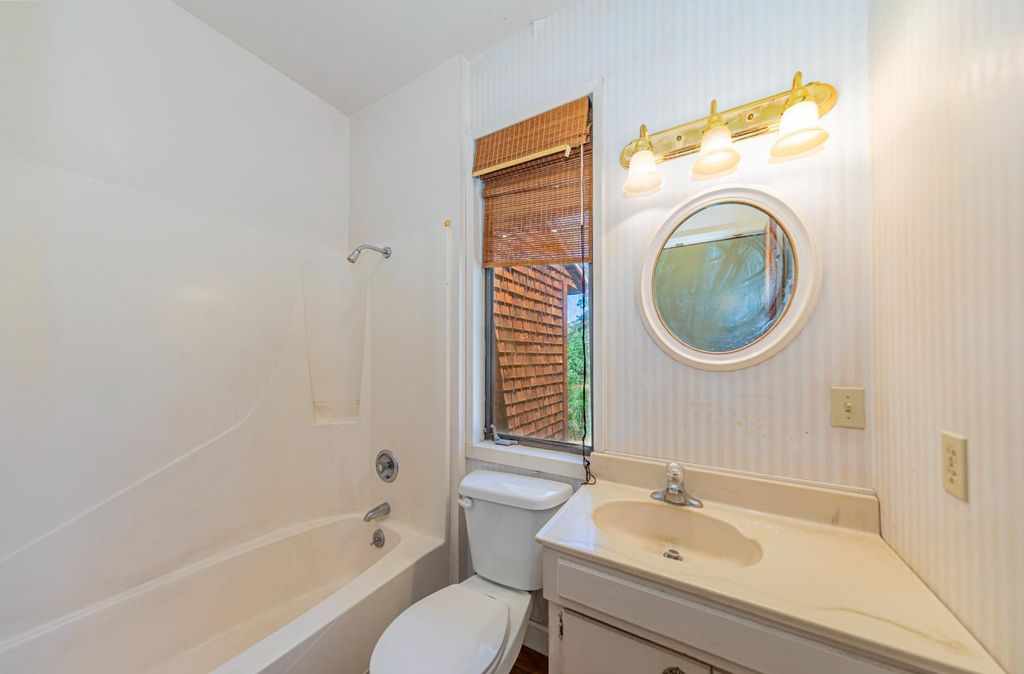 Image 20 of property listing at 32774 Road 400, Coarsegold, CA 93614