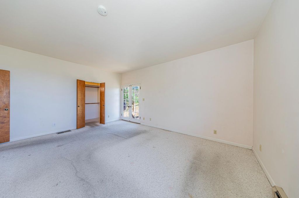 Image 22 of property listing at 32774 Road 400, Coarsegold, CA 93614