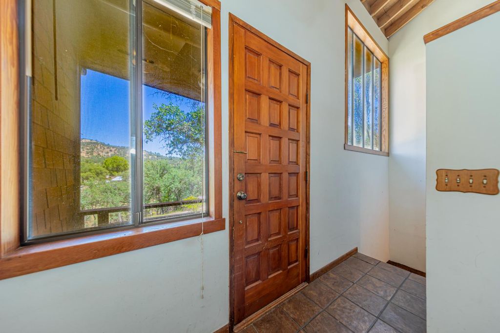 Image 27 of property listing at 32774 Road 400, Coarsegold, CA 93614