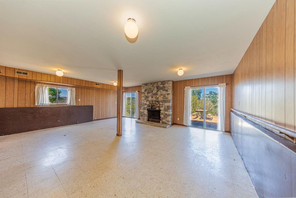 Image 31 of property listing at 32774 Road 400, Coarsegold, CA 93614