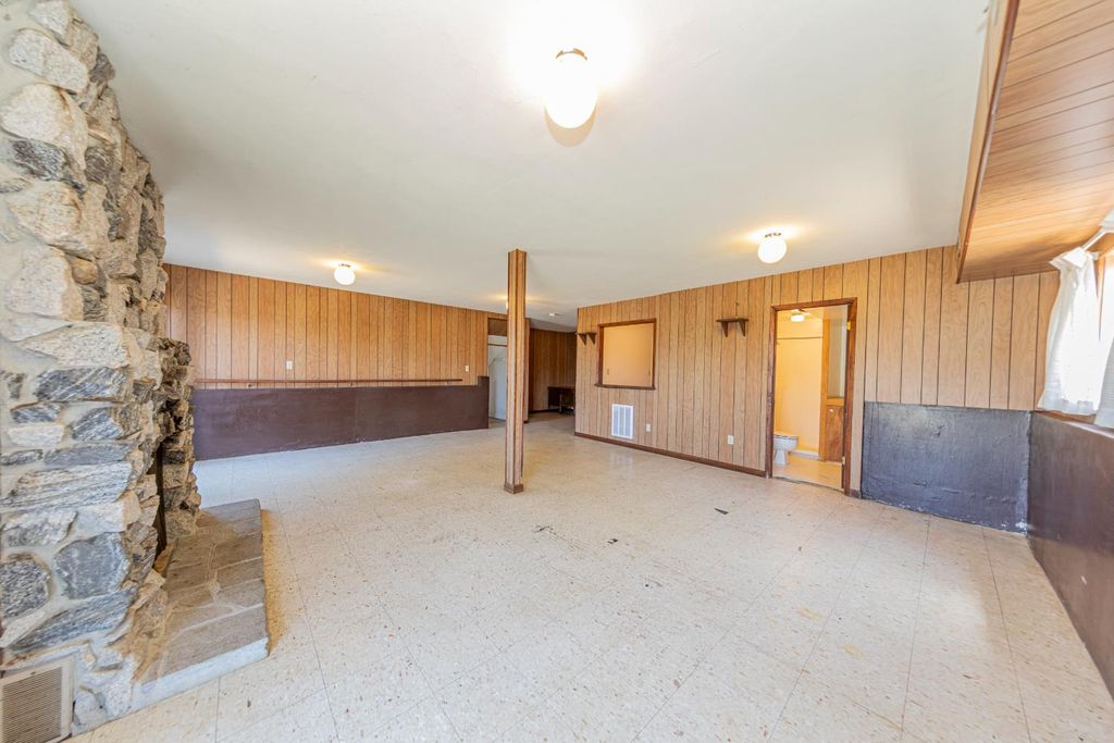 Image 33 of property listing at 32774 Road 400, Coarsegold, CA 93614