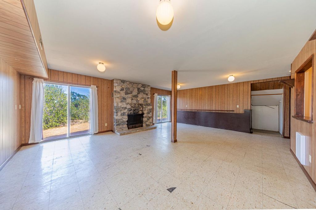 Image 34 of property listing at 32774 Road 400, Coarsegold, CA 93614