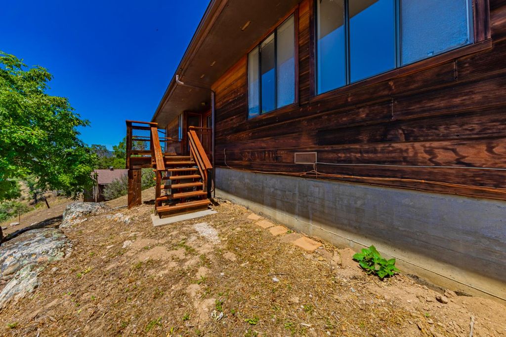 Image 40 of property listing at 32774 Road 400, Coarsegold, CA 93614