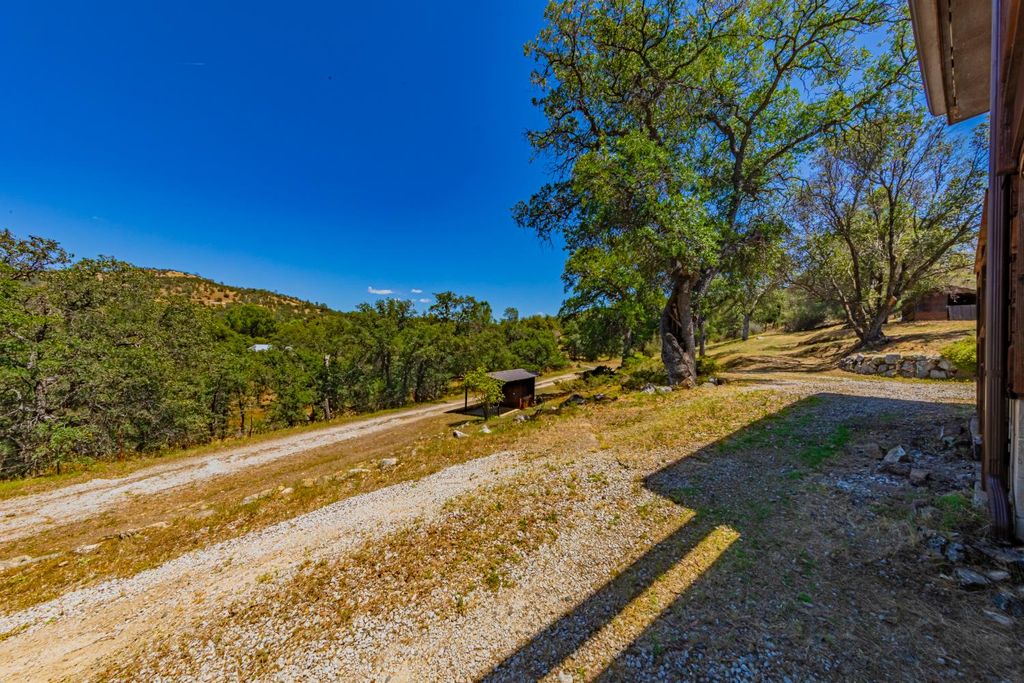 Image 45 of property listing at 32774 Road 400, Coarsegold, CA 93614