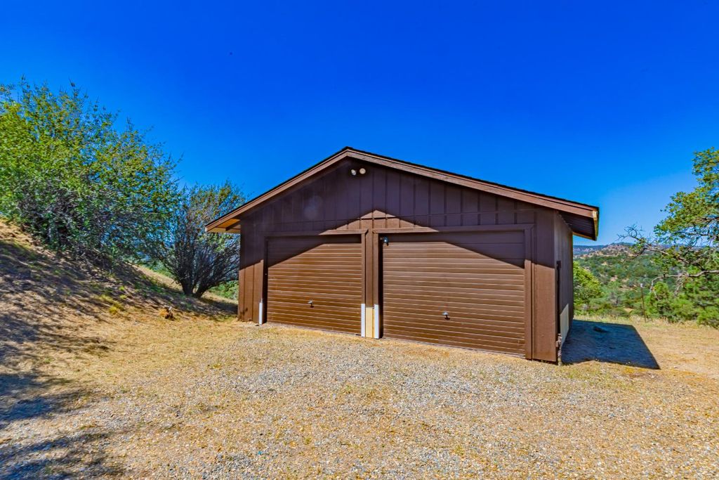 Image 56 of property listing at 32774 Road 400, Coarsegold, CA 93614