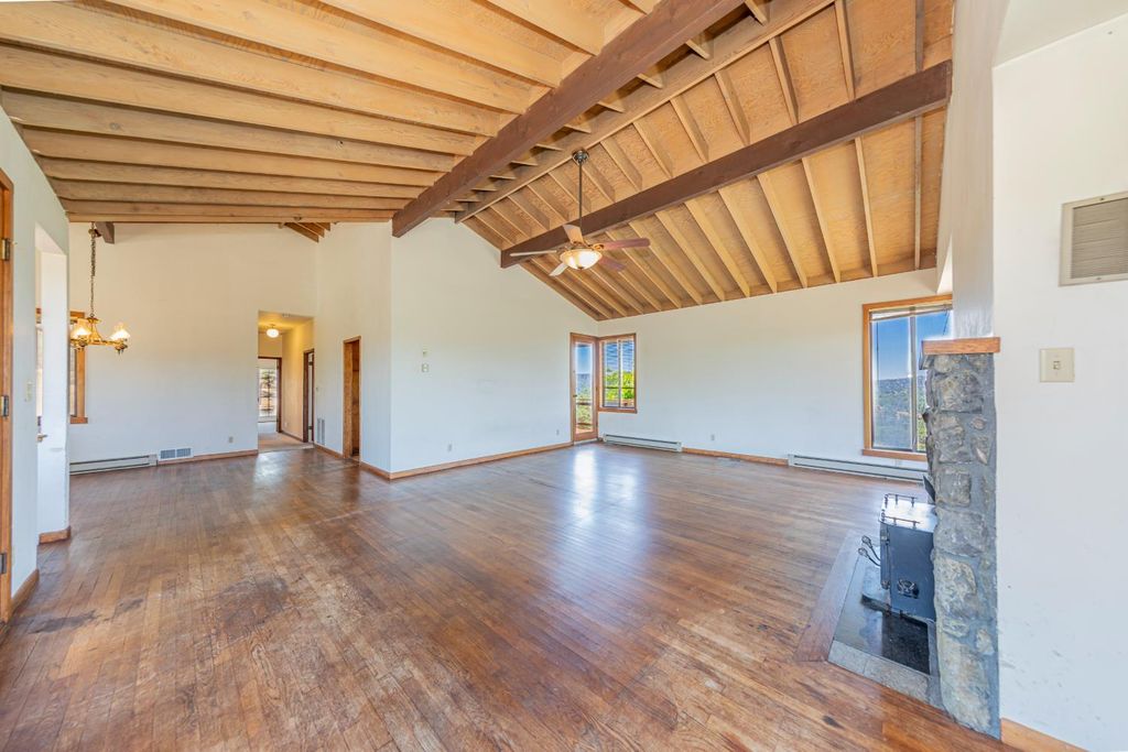 Image 6 of property listing at 32774 Road 400, Coarsegold, CA 93614