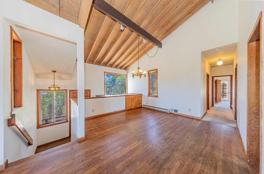 Image 8 of property listing at 32774 Road 400, Coarsegold, CA 93614