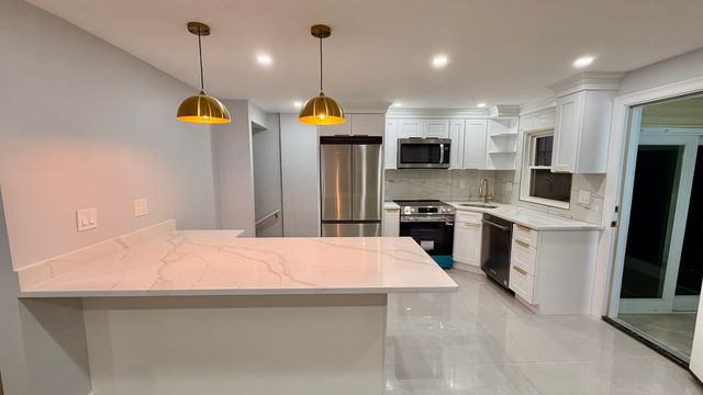 34-36 Rose Ave 36, Watertown, MA 02472