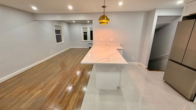 34-36 Rose Ave 36, Watertown, MA 02472