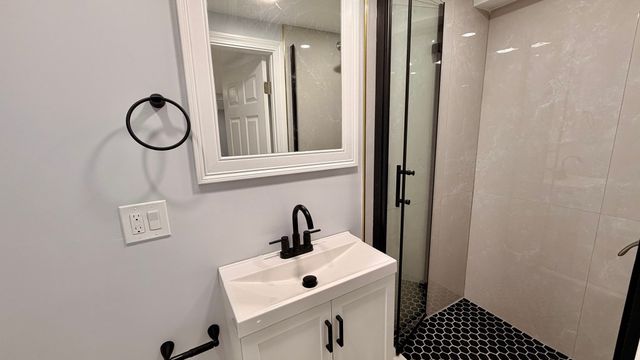 34-36 Rose Ave 36, Watertown, MA 02472