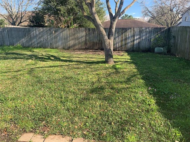 214 Maple Leaf Street, League City, TX 77573