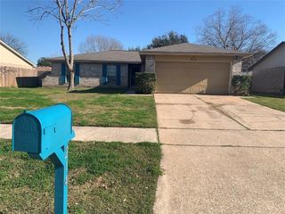 214 Maple Leaf Street, League City, TX 77573