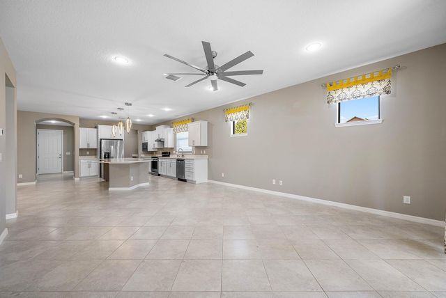 194 SE Courances Drive, Port St. Lucie, Port St Lucie, FL 34984