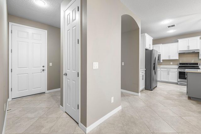 194 SE Courances Drive, Port St. Lucie, Port St Lucie, FL 34984