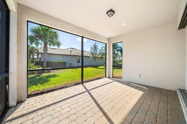 194 SE Courances Drive, Port St. Lucie, Port St Lucie, FL 34984