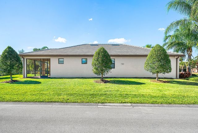 194 SE Courances Drive, Port St. Lucie, Port St Lucie, FL 34984