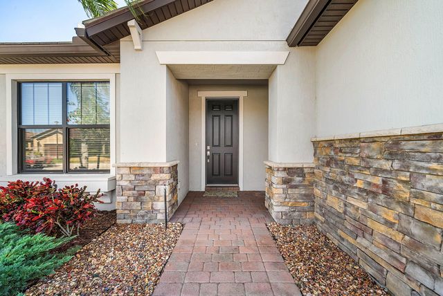 194 SE Courances Drive, Port St. Lucie, Port St Lucie, FL 34984