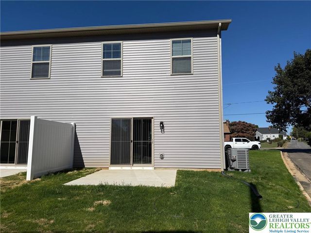 960 Hilton Street, Bethlehem City, PA 18017