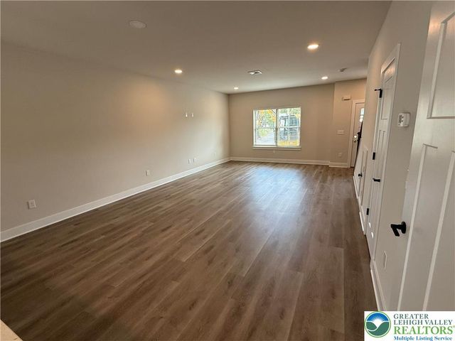 960 Hilton Street, Bethlehem City, PA 18017