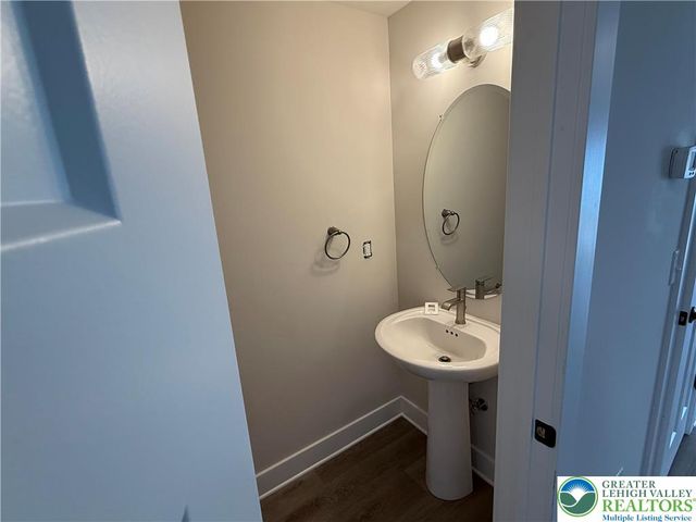 960 Hilton Street, Bethlehem City, PA 18017