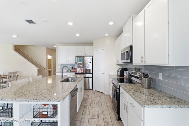 1055 Kylar Drive NW, Palm Bay, FL 32907