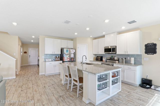1055 Kylar Drive NW, Palm Bay, FL 32907