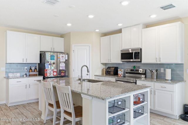 1055 Kylar Drive NW, Palm Bay, FL 32907