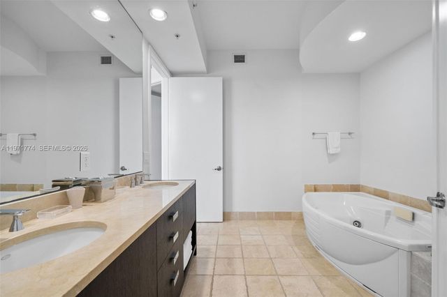 18201 Collins Ave 4709, Sunny Isles Beach, FL 33160