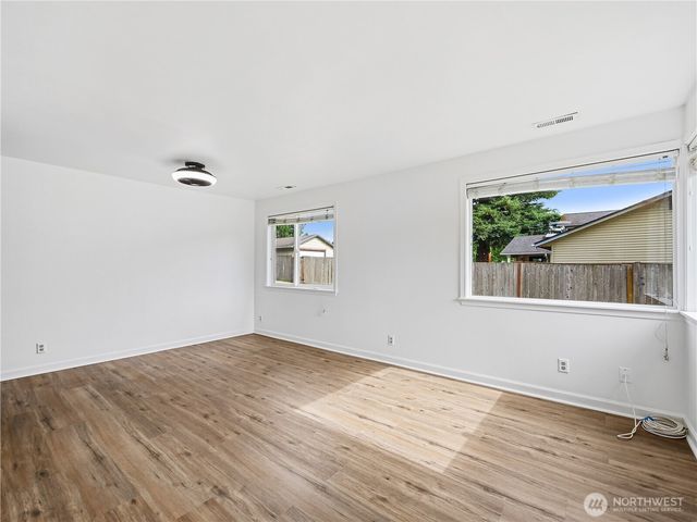 26040 108th Avenue SE, Kent, WA 98030