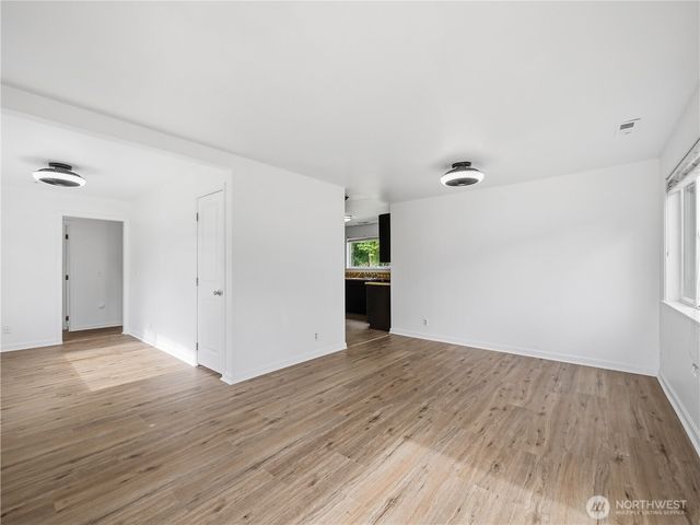 26040 108th Avenue SE, Kent, WA 98030