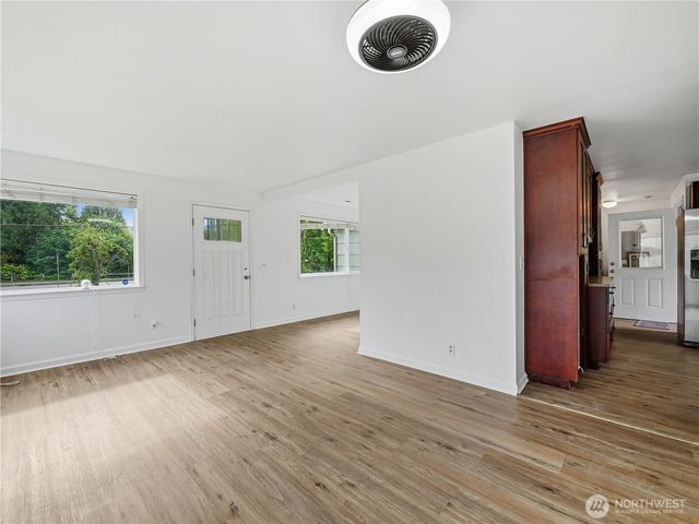 26040 108th Avenue SE, Kent, WA 98030